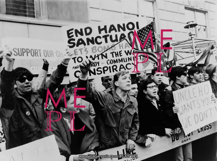 : Pro-Vietnam War demonstrators. Counter-demonstrators, ? : Pro-Vietnam War demonstrators. Counter-demonstrators, ?