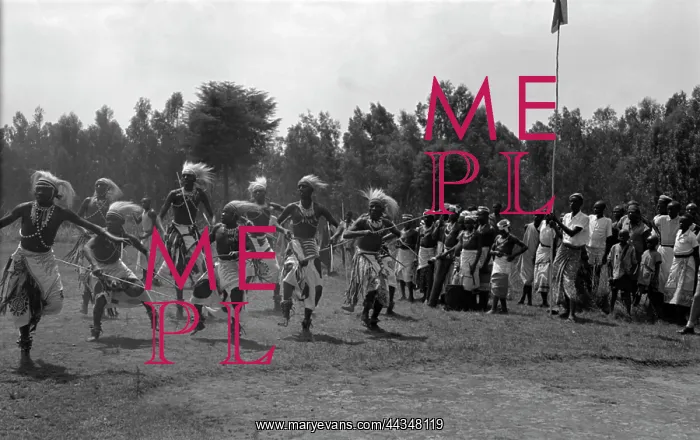 : Probably Tutsi dance group (Ntore), Tutsi, Hugh Tracey : Probably Tutsi dance group (Ntore), Tutsi, Hugh Tracey