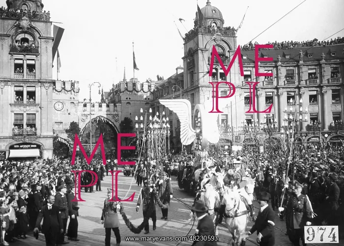 : Procession at Karlsplatz in Munich, 1925 : Procession at Karlsplatz in Munich, 1925