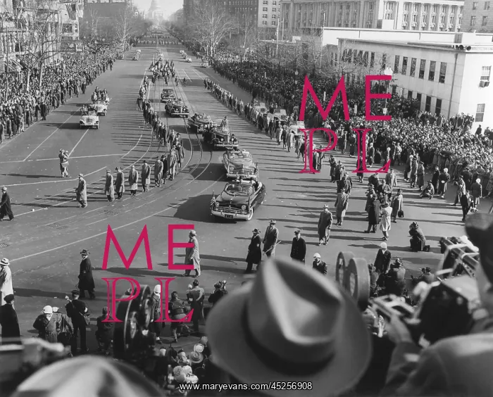 : Procession of limousines as President Harry Truman : Procession of limousines as President Harry Truman