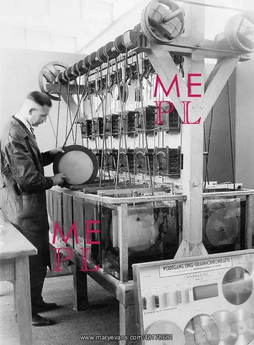 : Production of records, 1931 : Production of records, 1931