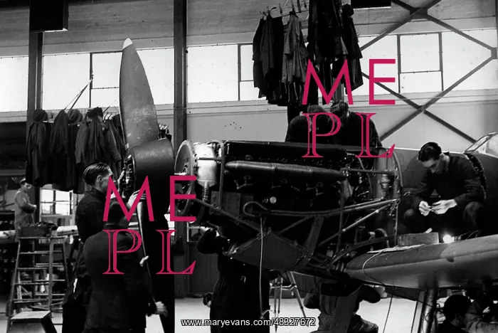 : Production of the Spitfire in England, ca. 1940 : Production of the Spitfire in England, ca. 1940