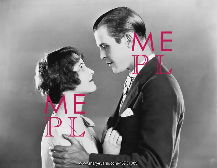 : Profile of a couple romancing : Profile of a couple romancing