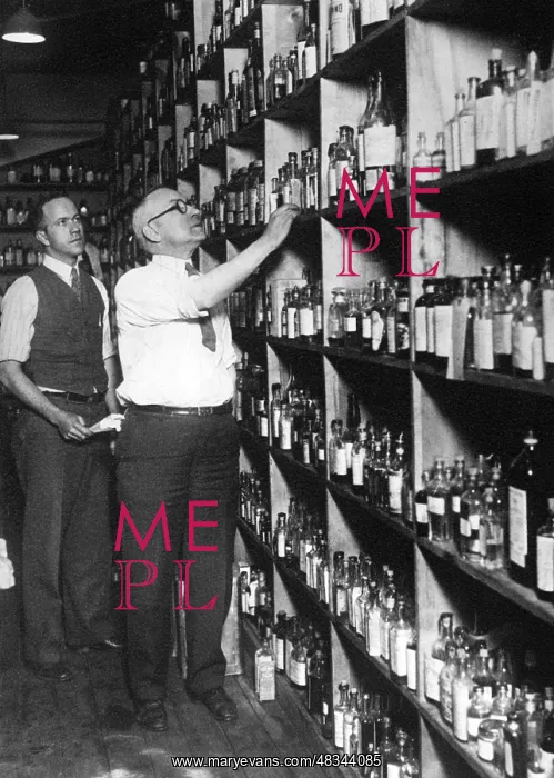 : Prohibition: Confiscated bottles in Washington, 1928 : Prohibition: Confiscated bottles in Washington, 1928