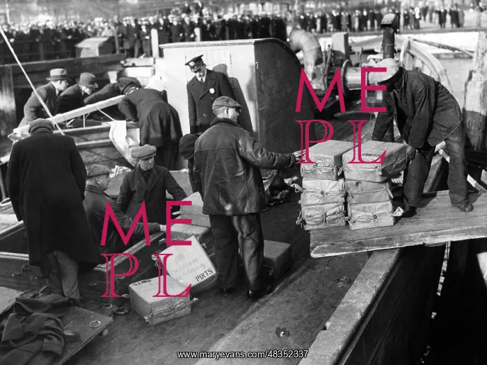: Prohibition: Rum-runner Josephine K. in New York, 1931 : Prohibition: Rum-runner Josephine K. in New York, 1931