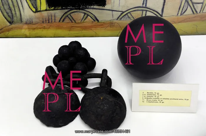 : Projectile. Cannonballs. Modern Age. Artillery. 16th century : Projectile. Cannonballs. Modern Age. Artillery. 16th century