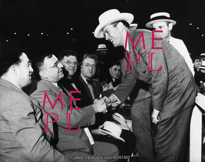 : Two prominent citizens were at the ringside in : Two prominent citizens were at the ringside in