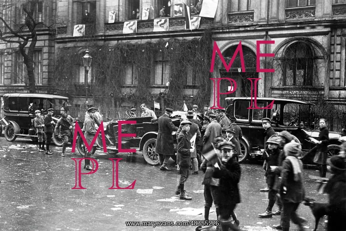 : Propaganda of the DNVP in Berlin, 1924 : Propaganda of the DNVP in Berlin, 1924