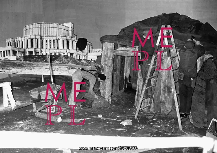 : The propaganda exhibition Das Sowjetparadies : The propaganda exhibition Das Sowjetparadies