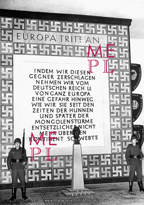 : The propaganda exhibition Das Sowjetparadies : The propaganda exhibition Das Sowjetparadies