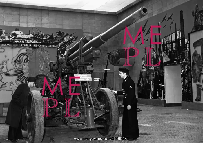 : The propaganda exhibition Das Sowjetparadies : The propaganda exhibition Das Sowjetparadies