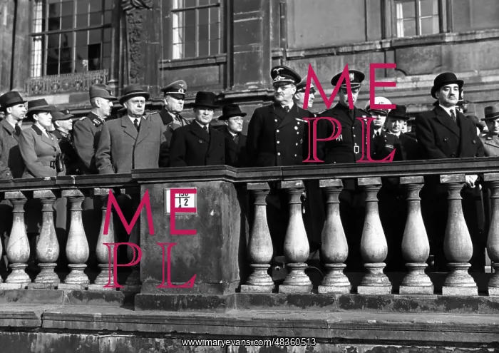: The propaganda exhibition Das Sowjetparadies : The propaganda exhibition Das Sowjetparadies