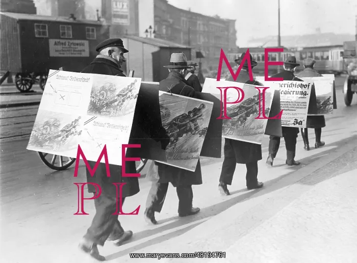 : Propaganda for the plebiscite against the Young plan, 1929 : Propaganda for the plebiscite against the Young plan, 1929