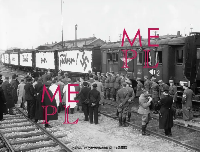 : Propaganda train in Vienna, 1938 : Propaganda train in Vienna, 1938
