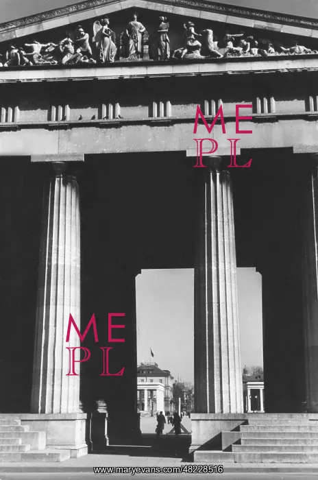  : Propylaea on the Konigsplatz in Munich, 1936