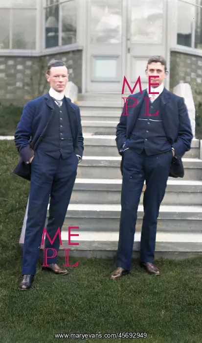 : Two prosperous men : Two prosperous men