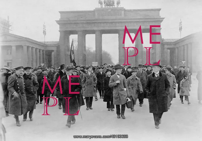 : Protest demonstration against the Versailles Treaty in Berli : Protest demonstration against the Versailles Treaty in Berli