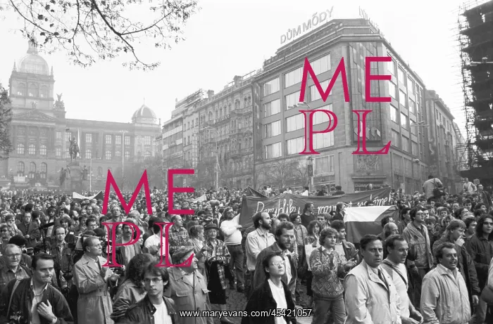 : Protest - protester - demonstration - Wenceslas Square : Protest - protester - demonstration - Wenceslas Square