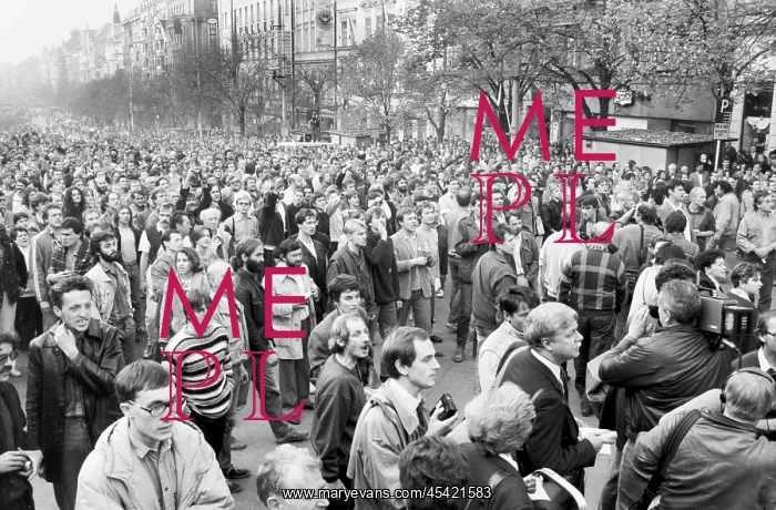 : Protest - protester - demonstration - Wenceslas Square : Protest - protester - demonstration - Wenceslas Square