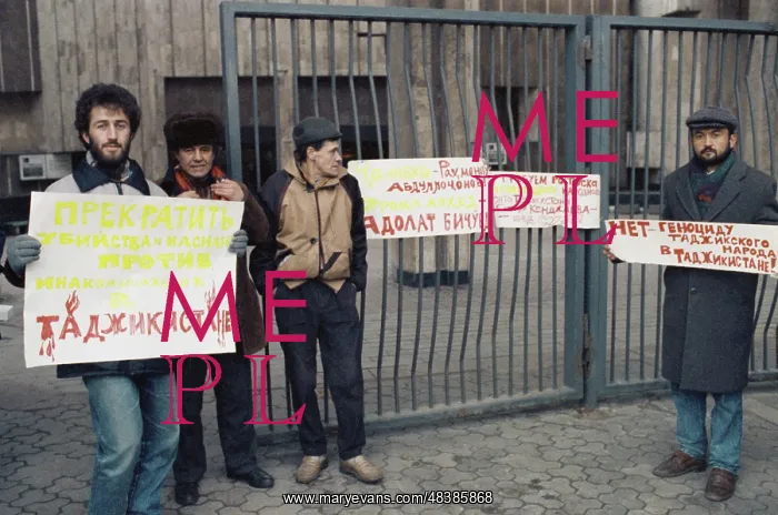 : Protesters at Russian Foreign Ministry's press centre : Protesters at Russian Foreign Ministry's press centre