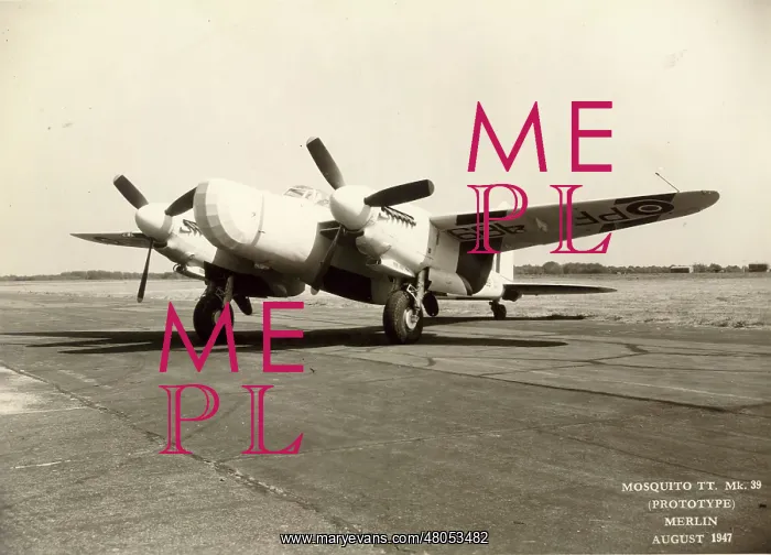 : The prototype de Havilland Mosquito TT39 PF489 : The prototype de Havilland Mosquito TT39 PF489
