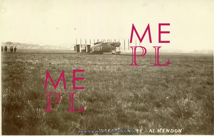 : The prototype Vickers Vimy Commercial K-107 at Hendon : The prototype Vickers Vimy Commercial K-107 at Hendon