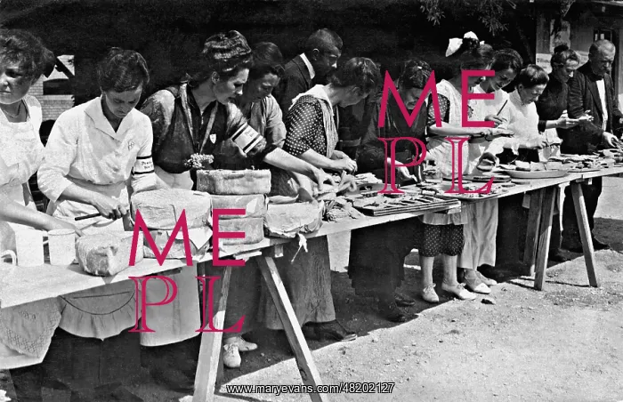 : Provisions stand on the day of the referendum in East Pruss : Provisions stand on the day of the referendum in East Pruss