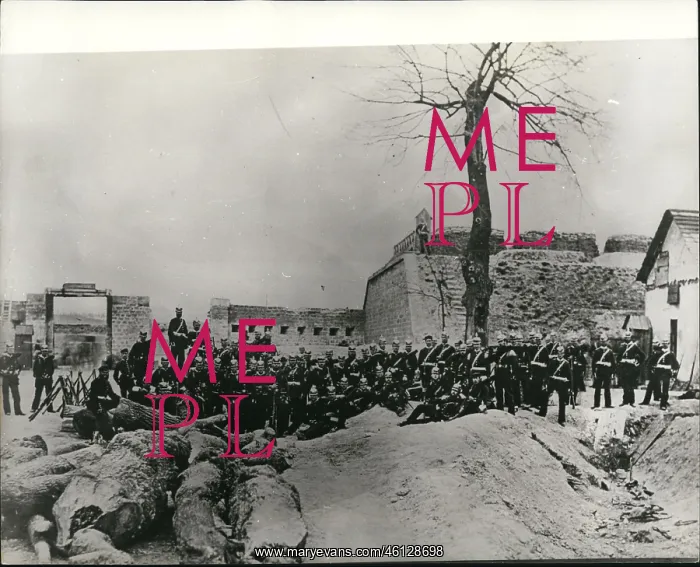 : Prussian artillery in St Denis / Fort Double Couronne : Prussian artillery in St Denis / Fort Double Couronne