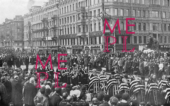 : Public funeral for loyalists during Revolution, Russia : Public funeral for loyalists during Revolution, Russia