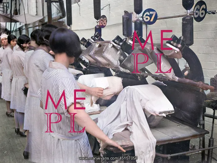 : PUBLIC LAUNDRY 1930S : PUBLIC LAUNDRY 1930S