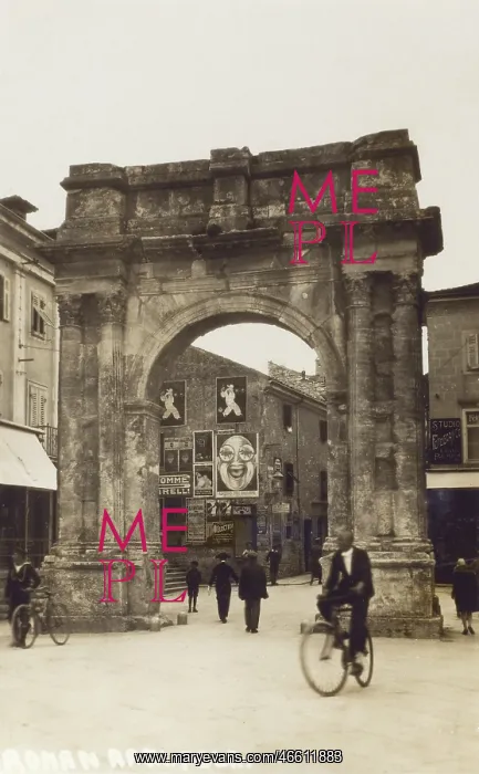 : Pula - Croatia - Roman Arch : Pula - Croatia - Roman Arch