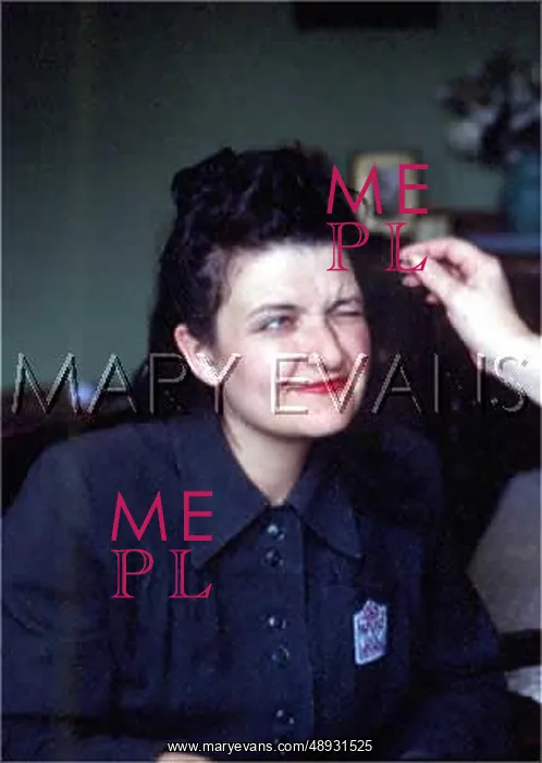 : PULLING HAIR INTO STYLE : PULLING HAIR INTO STYLE