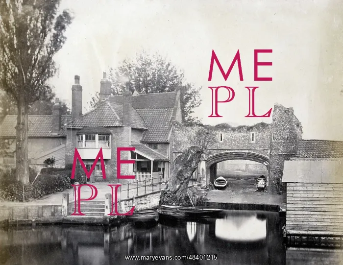: Pull's Ferry, former ferry house on River Wensum, Norwich : Pull's Ferry, former ferry house on River Wensum, Norwich
