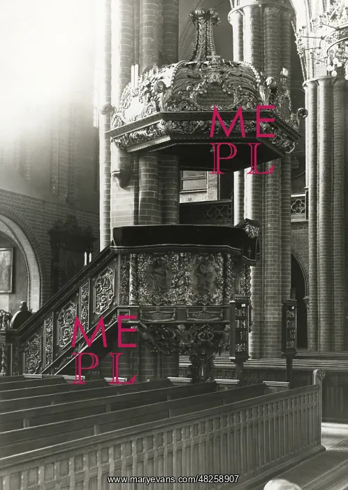 : Pulpit in the Nikolaikirche in Berlin, around 1930 : Pulpit in the Nikolaikirche in Berlin, around 1930