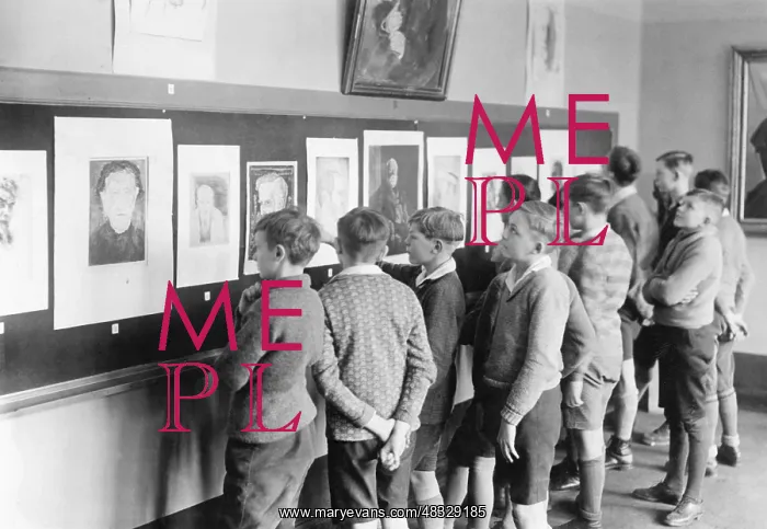 : Pupils at an art exhibition, 1932 : Pupils at an art exhibition, 1932