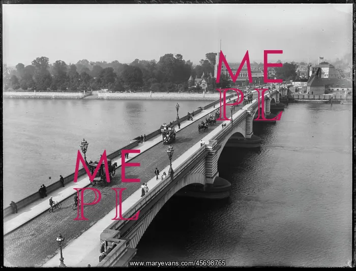 : Putney Bridge, Putney, Wandsworth, London : Putney Bridge, Putney, Wandsworth, London