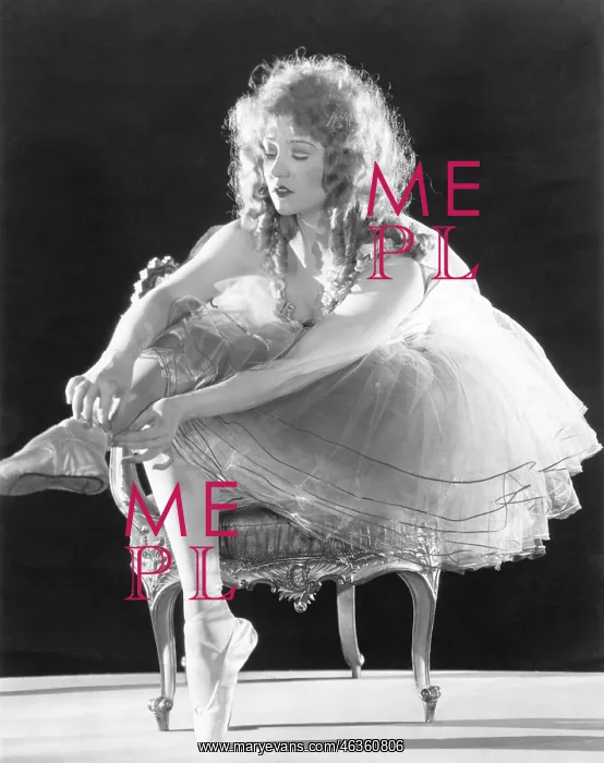 : Putting on ballet slippers : Putting on ballet slippers