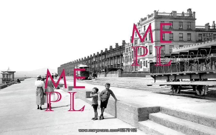  : Pwllheli, the Promenade 1921