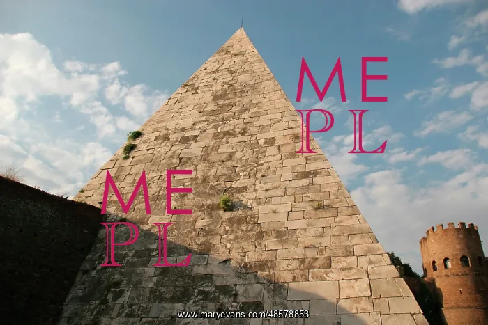 : Pyramid of Cestius. Rome. Italiy : Pyramid of Cestius. Rome. Italiy