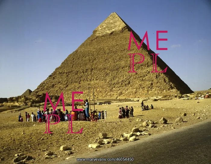  : Pyramid of Khafre, Giza