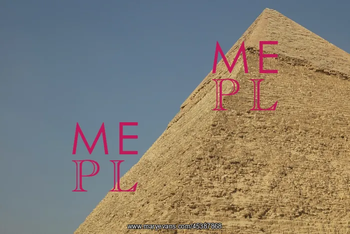 : Pyramid of Khafre, Giza Pyramid Complex, Giza, Egypt : Pyramid of Khafre, Giza Pyramid Complex, Giza, Egypt