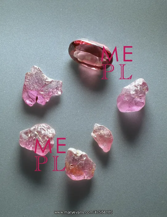 : Pyrope garnet : Pyrope garnet