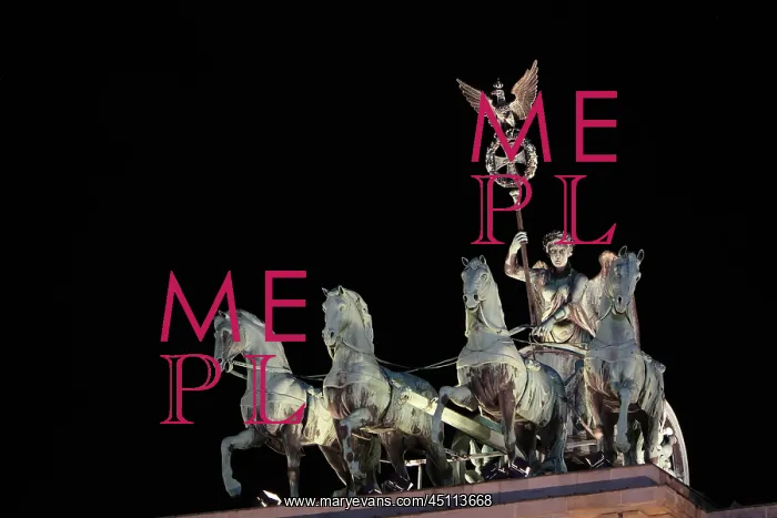 : Quadriga statue, Brandenburg Gate, Berlin, Germany : Quadriga statue, Brandenburg Gate, Berlin, Germany