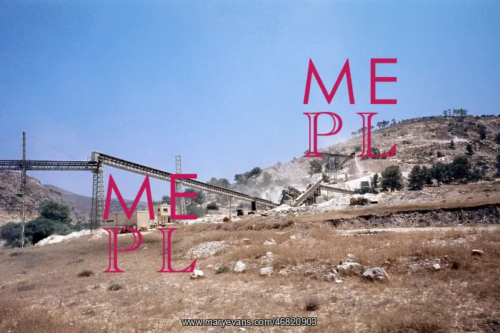 : quarry - stone mining - Negev - Israel : quarry - stone mining - Negev - Israel