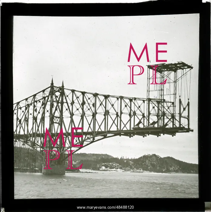 : The Quebec Bridge and St. Lawrence River, Quebec City, Quebe : The Quebec Bridge and St. Lawrence River, Quebec City, Quebe