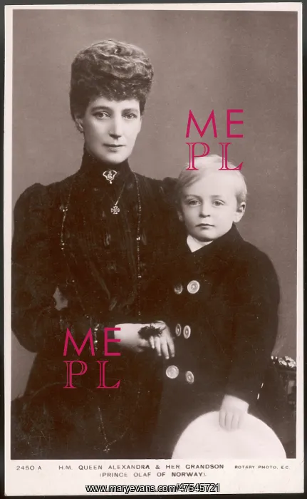 : Queen Alexandra with her grandson Prince Olaf : Queen Alexandra with her grandson Prince Olaf