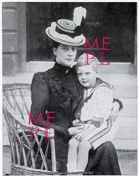 : Queen Alexandra with Prince Edward of Wales : Queen Alexandra with Prince Edward of Wales