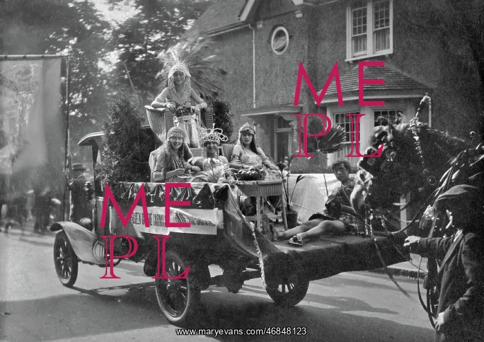 : Queen of the Carnival : Queen of the Carnival