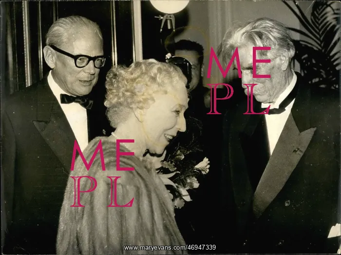: Queen Elisabeth of Belgium and Dr Albert Schweitzer : Queen Elisabeth of Belgium and Dr Albert Schweitzer