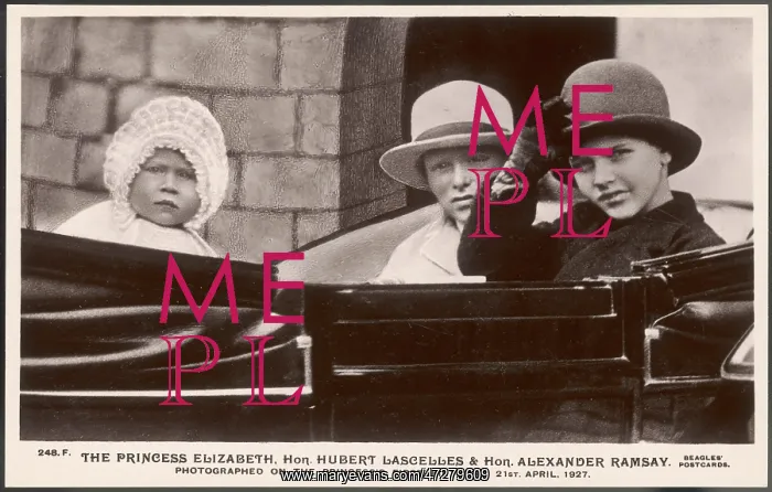 : Queen Elizabeth II as a child : Queen Elizabeth II as a child